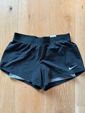 Nike Women’s Black Dri-FIT Shorts M
